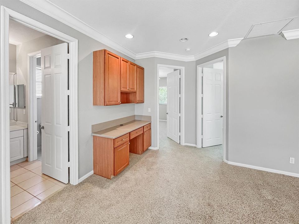 Loft Bath Door & BRs 4 & 5
