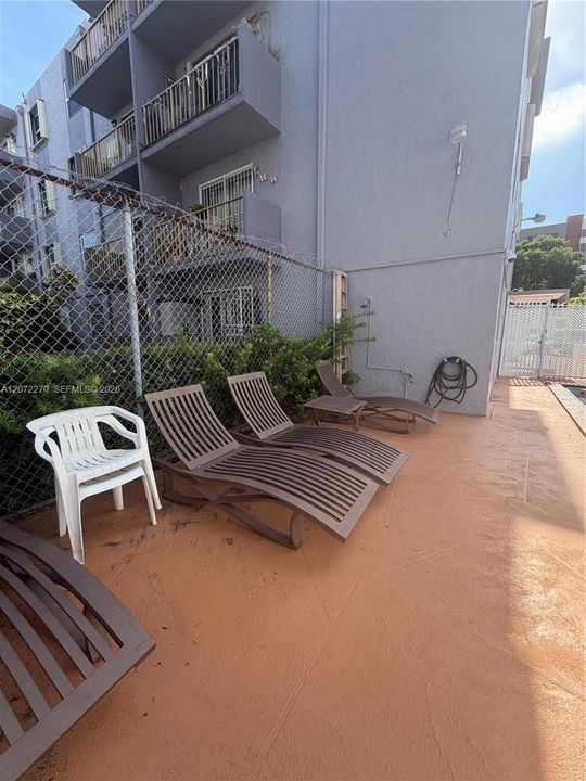 В аренду: $2,300 (2 спален, 1 ванн, 668 Квадратных фут)