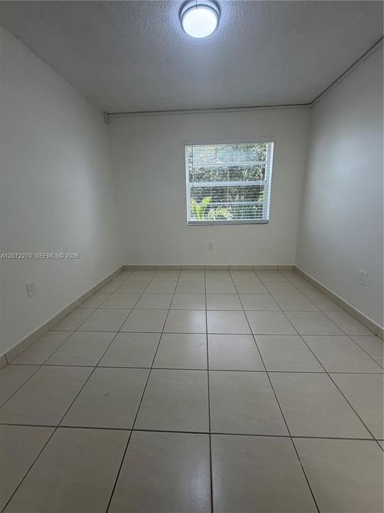 В аренду: $2,300 (2 спален, 1 ванн, 668 Квадратных фут)