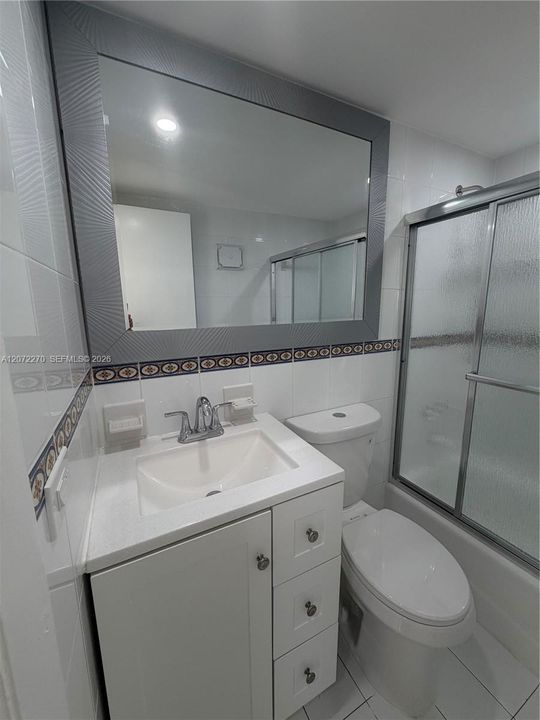 В аренду: $2,300 (2 спален, 1 ванн, 668 Квадратных фут)
