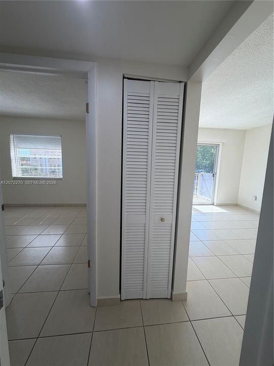 В аренду: $2,300 (2 спален, 1 ванн, 668 Квадратных фут)