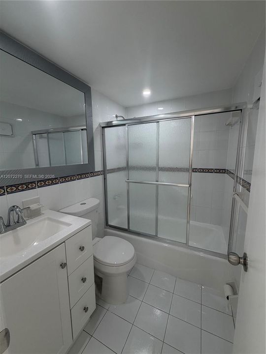 В аренду: $2,300 (2 спален, 1 ванн, 668 Квадратных фут)
