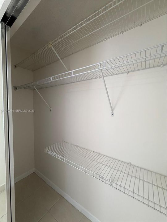 В аренду: $2,300 (2 спален, 1 ванн, 668 Квадратных фут)