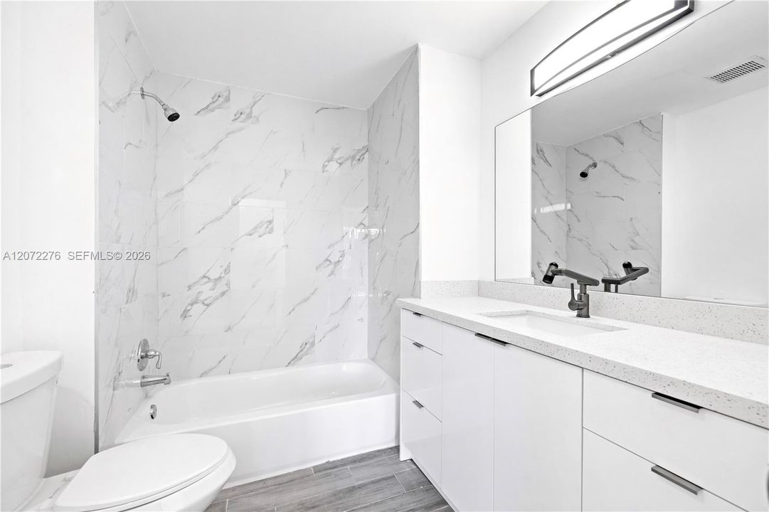 For Sale: $389,000 (2 beds, 1 baths, 1120 Square Feet)