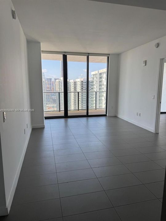 В аренду: $3,750 (2 спален, 2 ванн, 878 Квадратных фут)