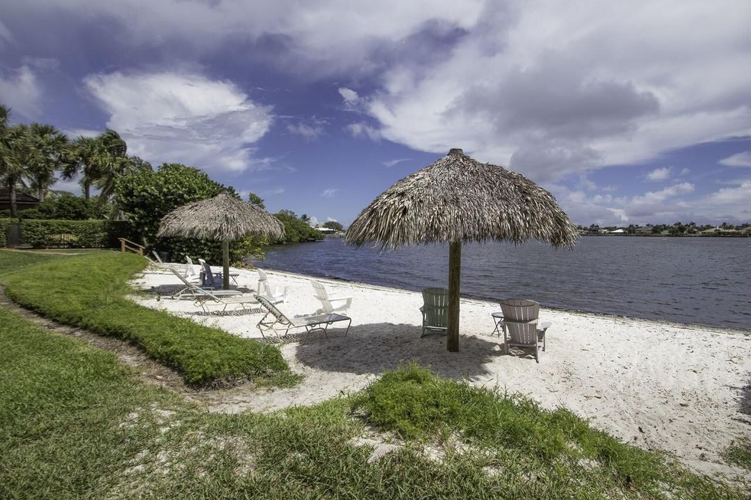 Mariner cay beach