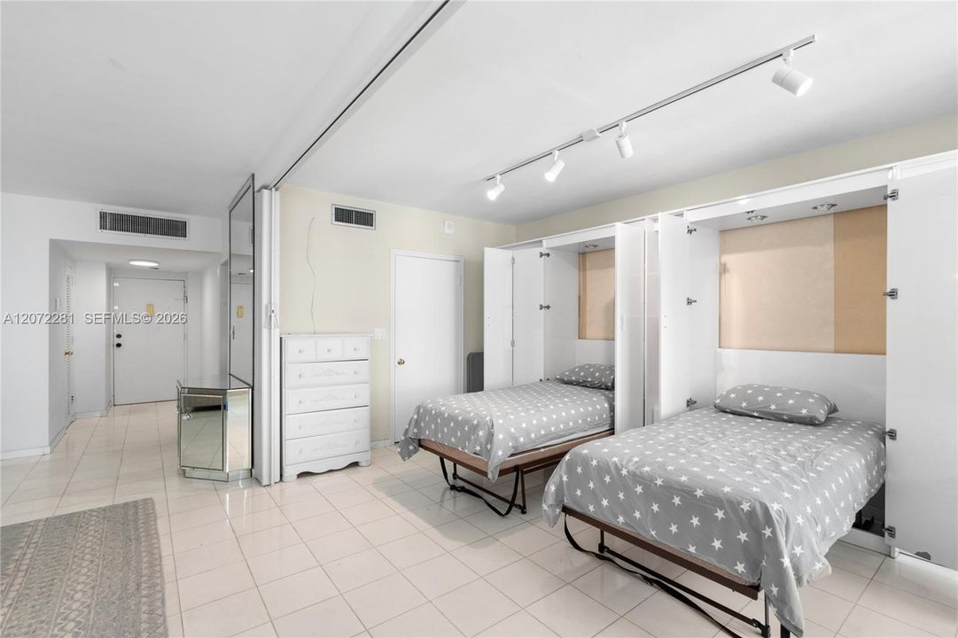 В аренду: $3,500 (2 спален, 2 ванн, 1281 Квадратных фут)