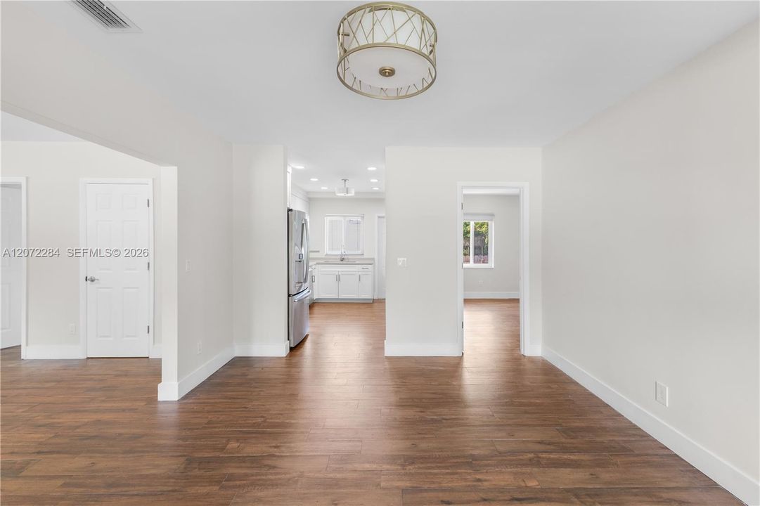En Venta: $1,189,000 (3 camas, 3 baños, 1848 Pies cuadrados)