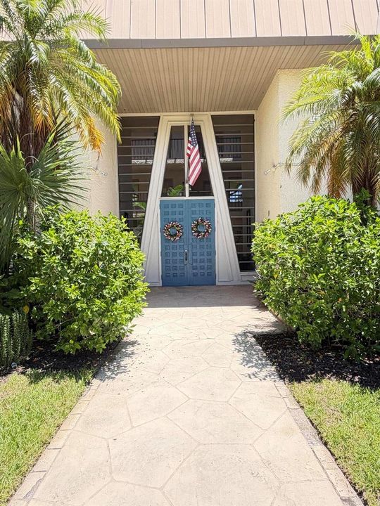 BUILDING 9