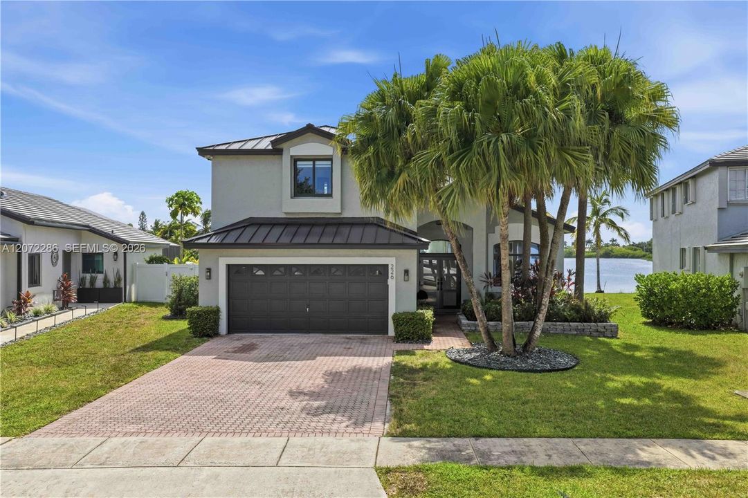 For Sale: $939,000 (4 beds, 2 baths, 2076 Square Feet)