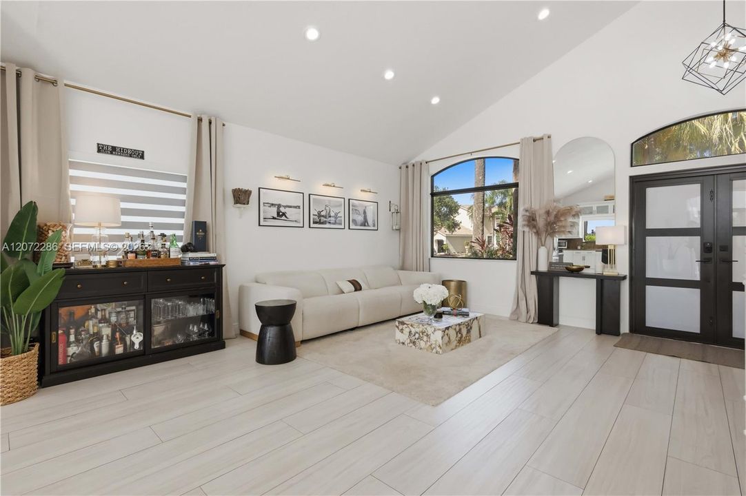 For Sale: $939,000 (4 beds, 2 baths, 2076 Square Feet)