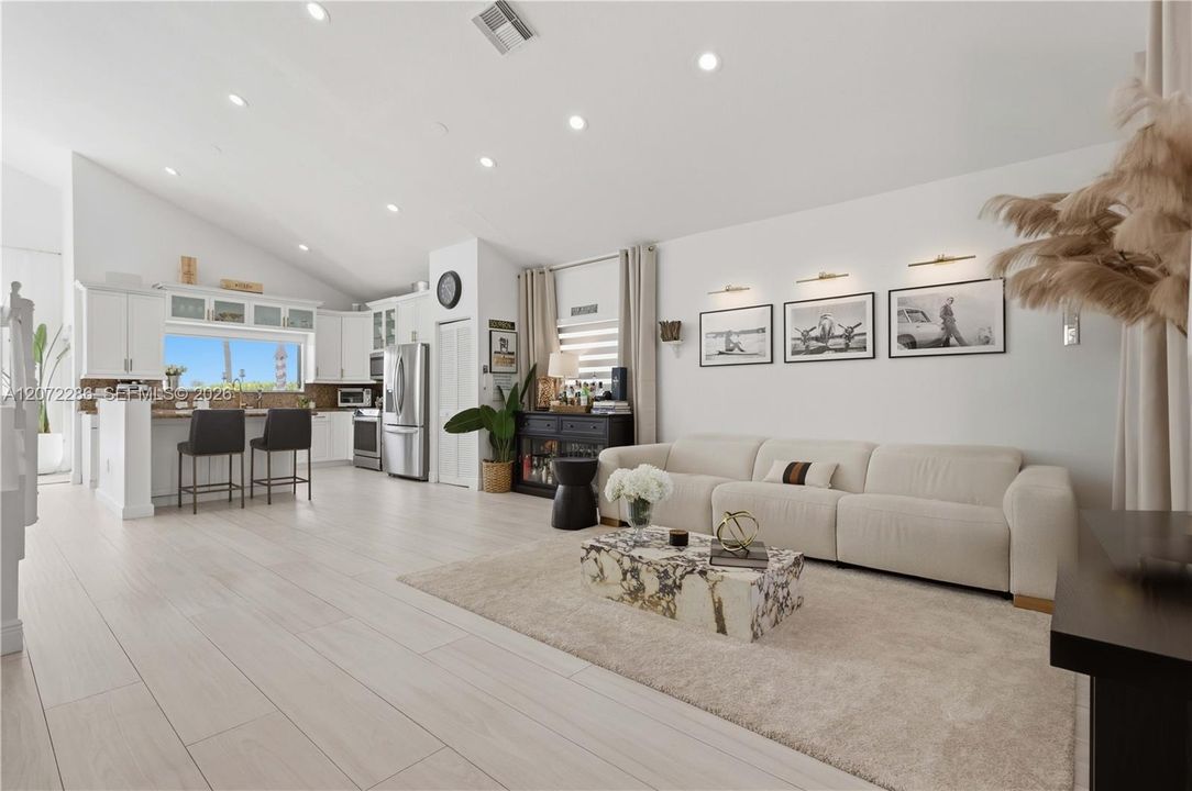 For Sale: $939,000 (4 beds, 2 baths, 2076 Square Feet)