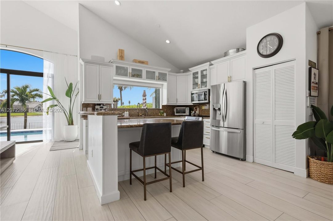 For Sale: $939,000 (4 beds, 2 baths, 2076 Square Feet)