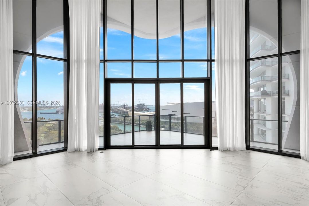 For Sale: $11,360,000 (6 beds, 6 baths, 8400 Square Feet)