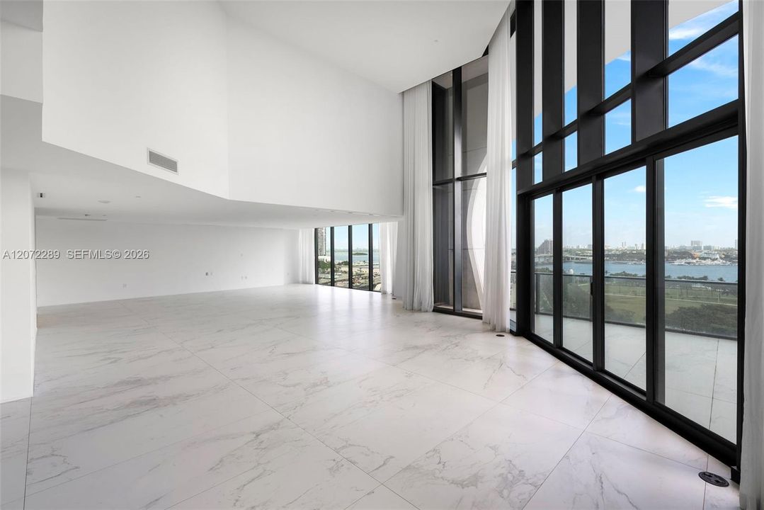 For Sale: $11,360,000 (6 beds, 6 baths, 8400 Square Feet)