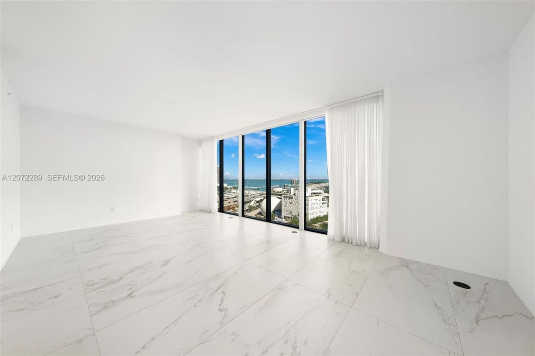For Sale: $11,360,000 (6 beds, 6 baths, 8400 Square Feet)