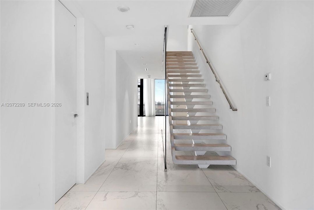 For Sale: $11,360,000 (6 beds, 6 baths, 8400 Square Feet)
