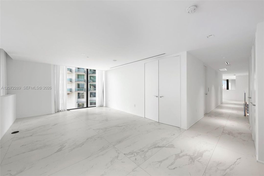 For Sale: $11,360,000 (6 beds, 6 baths, 8400 Square Feet)