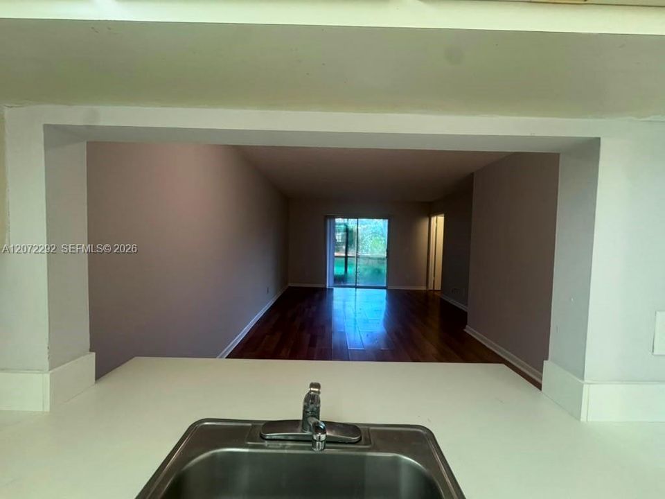 В аренду: $2,100 (2 спален, 2 ванн, 914 Квадратных фут)