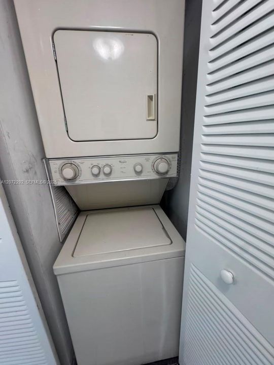 В аренду: $2,100 (2 спален, 2 ванн, 914 Квадратных фут)