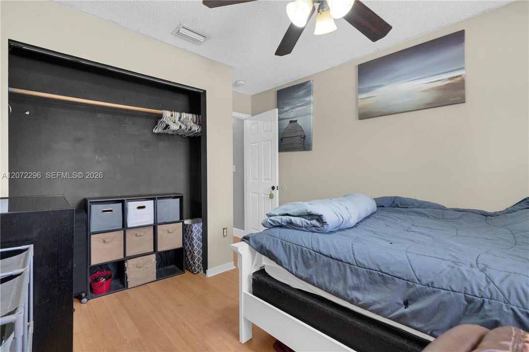 For Sale: $700,000 (4 beds, 2 baths, 1828 Square Feet)