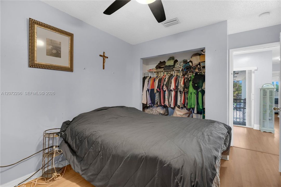For Sale: $700,000 (4 beds, 2 baths, 1828 Square Feet)