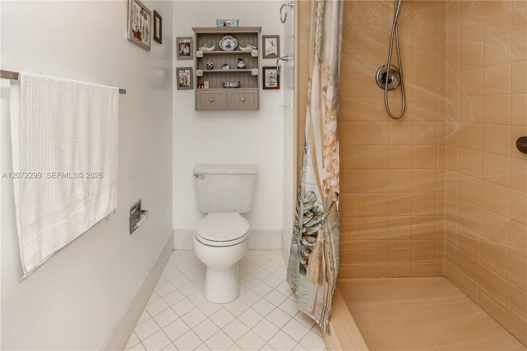 For Rent: $1,500 (1 beds, 1 baths, 1223 Square Feet)