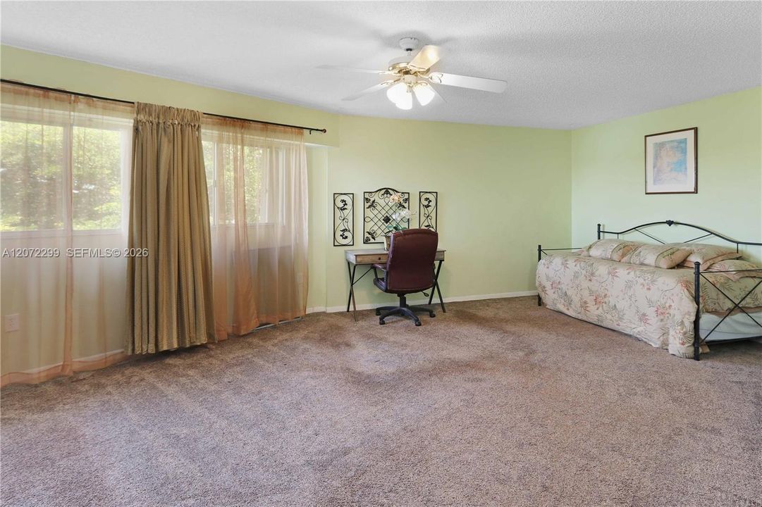 For Rent: $1,500 (1 beds, 1 baths, 1223 Square Feet)