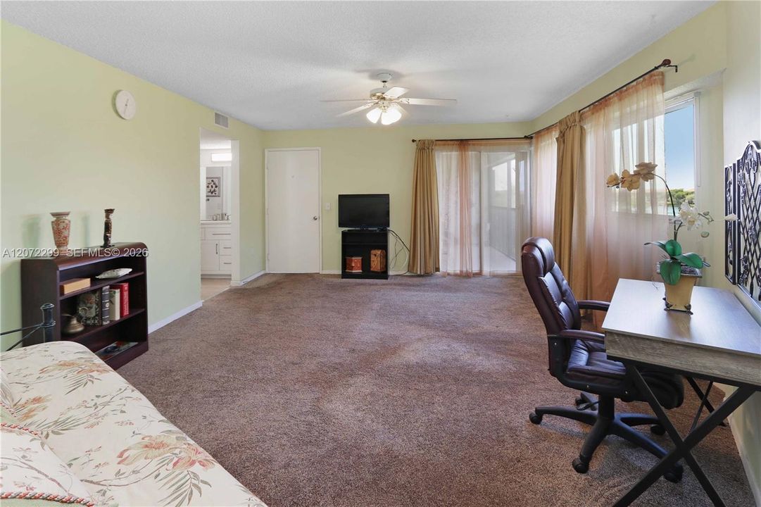 For Rent: $1,500 (1 beds, 1 baths, 1223 Square Feet)