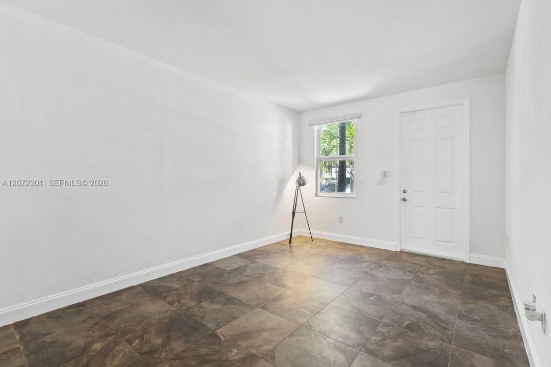 For Sale: $638,000 (4 beds, 2 baths, 1894 Square Feet)