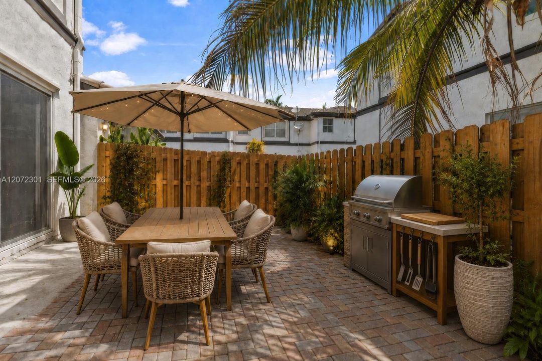 For Sale: $638,000 (4 beds, 2 baths, 1894 Square Feet)