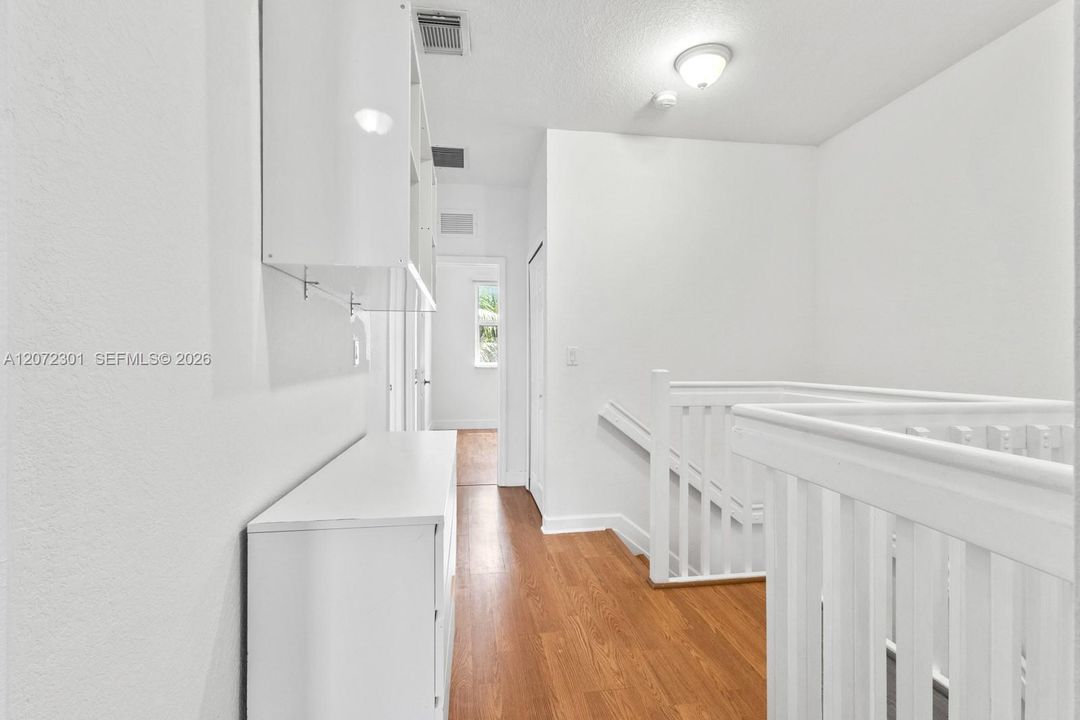 For Sale: $638,000 (4 beds, 2 baths, 1894 Square Feet)