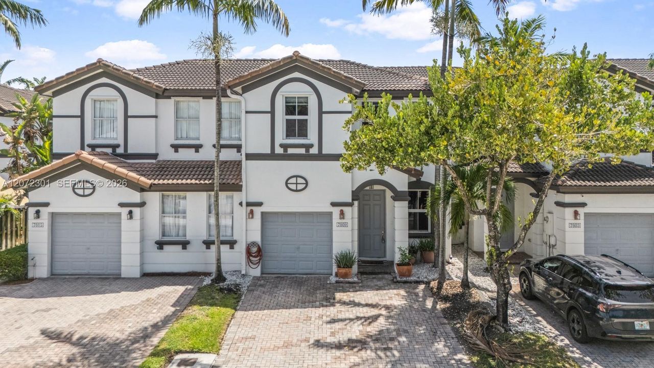For Sale: $638,000 (4 beds, 2 baths, 1894 Square Feet)