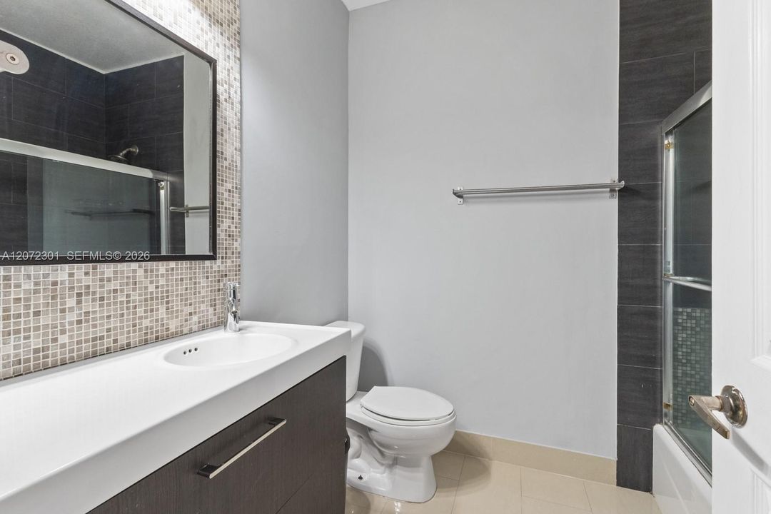 For Sale: $638,000 (4 beds, 2 baths, 1894 Square Feet)