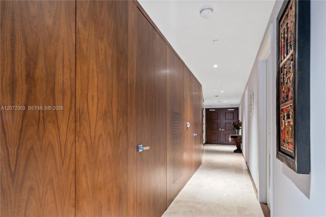 For Sale: $4,100,000 (3 beds, 2 baths, 1837 Square Feet)