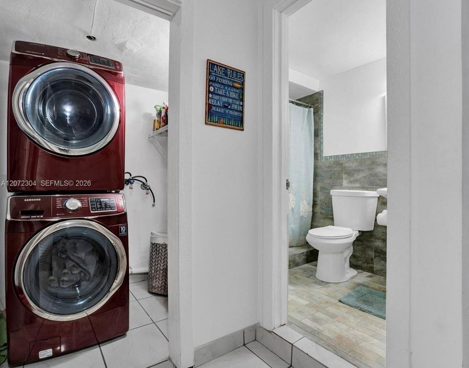 For Sale: $439,000 (3 beds, 3 baths, 2180 Square Feet)