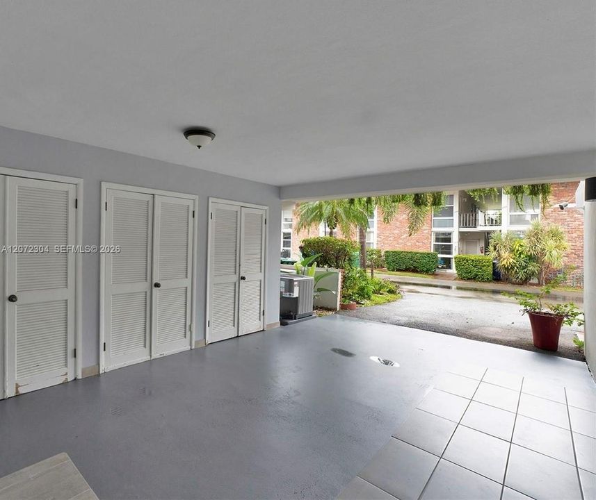 For Sale: $439,000 (3 beds, 3 baths, 2180 Square Feet)