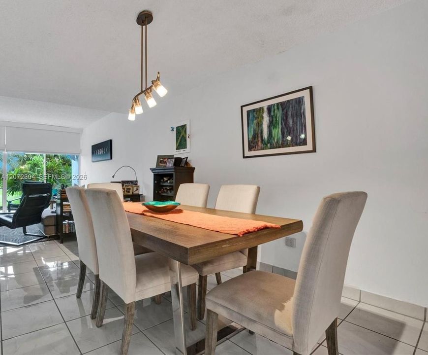 For Sale: $439,000 (3 beds, 3 baths, 2180 Square Feet)