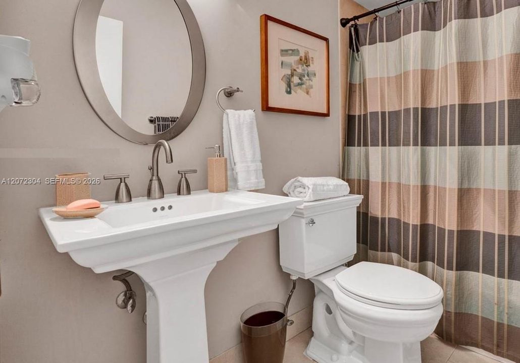 For Sale: $439,000 (3 beds, 3 baths, 2180 Square Feet)