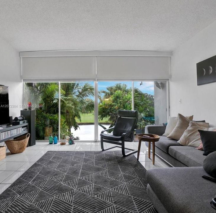 For Sale: $439,000 (3 beds, 3 baths, 2180 Square Feet)