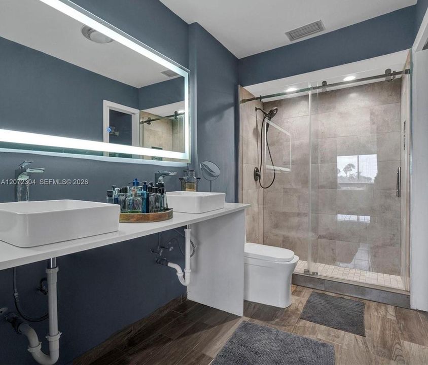 For Sale: $439,000 (3 beds, 3 baths, 2180 Square Feet)