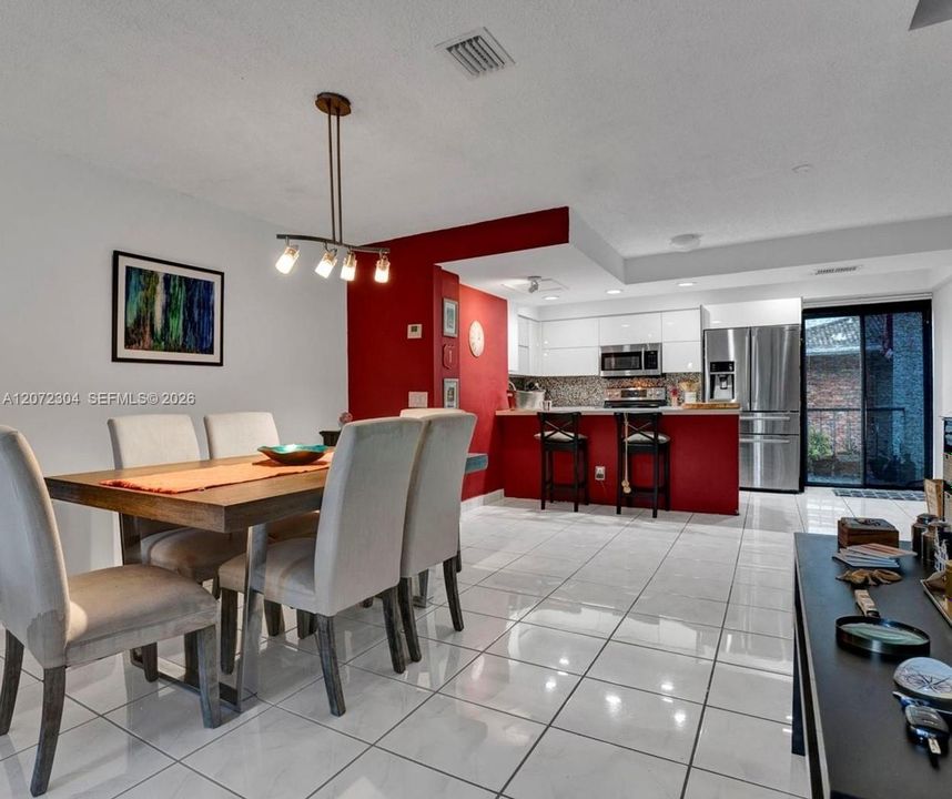 For Sale: $439,000 (3 beds, 3 baths, 2180 Square Feet)