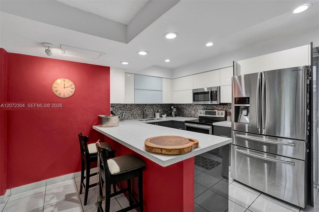 For Sale: $439,000 (3 beds, 3 baths, 2180 Square Feet)
