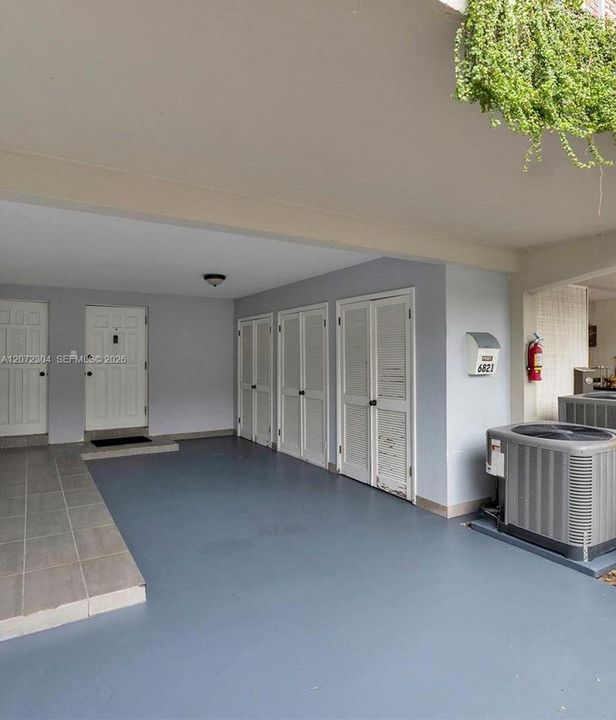 For Sale: $439,000 (3 beds, 3 baths, 2180 Square Feet)
