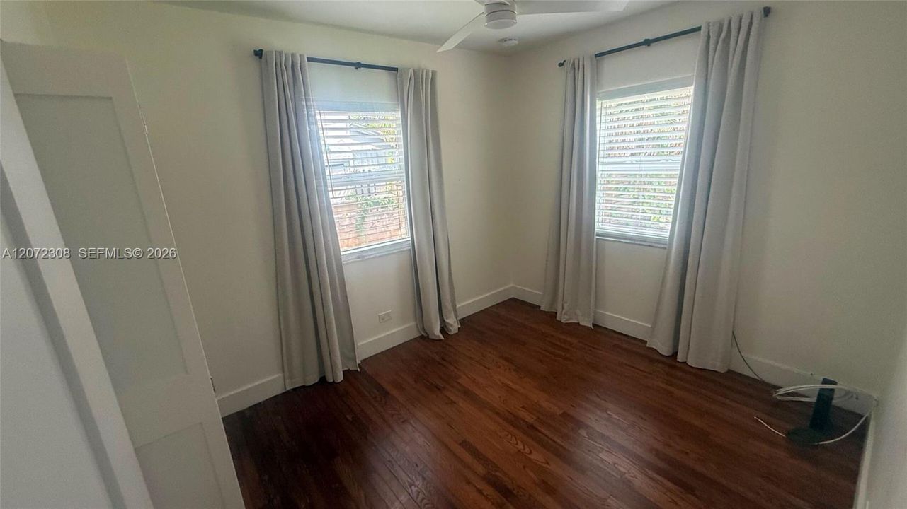 For Rent: $4,200 (3 beds, 2 baths, 1188 Square Feet)