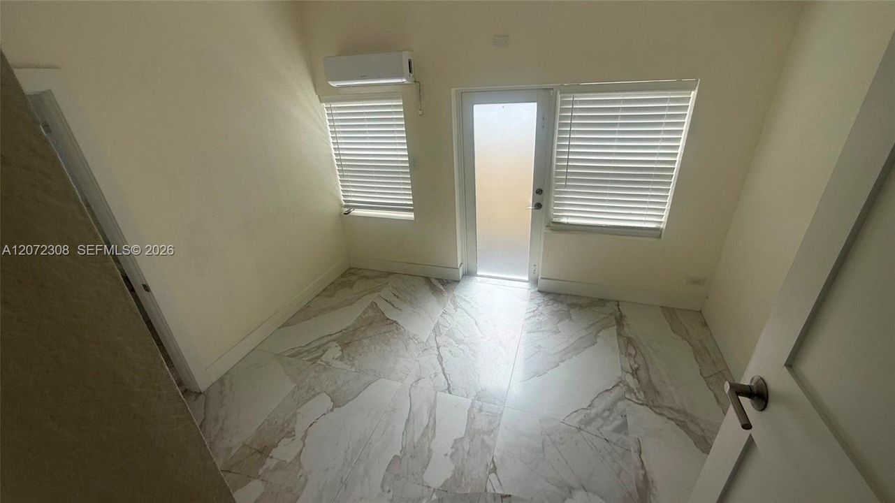 For Rent: $4,200 (3 beds, 2 baths, 1188 Square Feet)