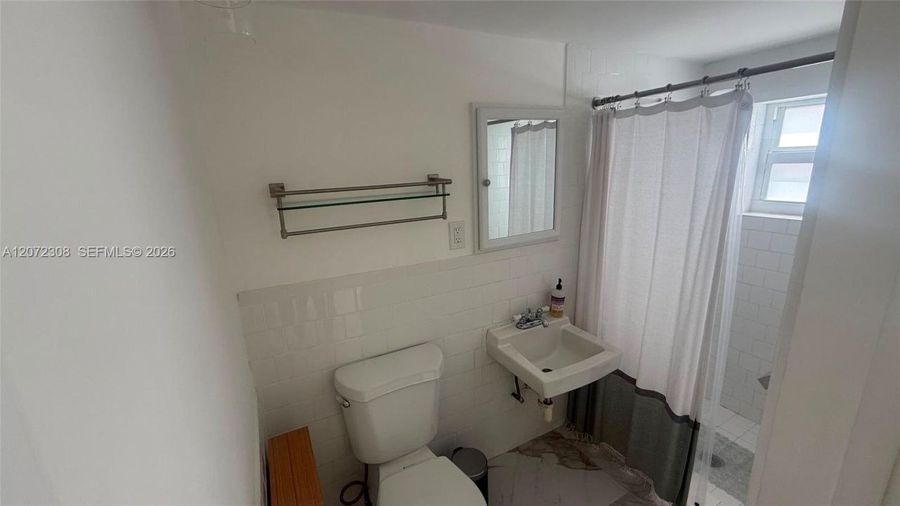 For Rent: $4,200 (3 beds, 2 baths, 1188 Square Feet)