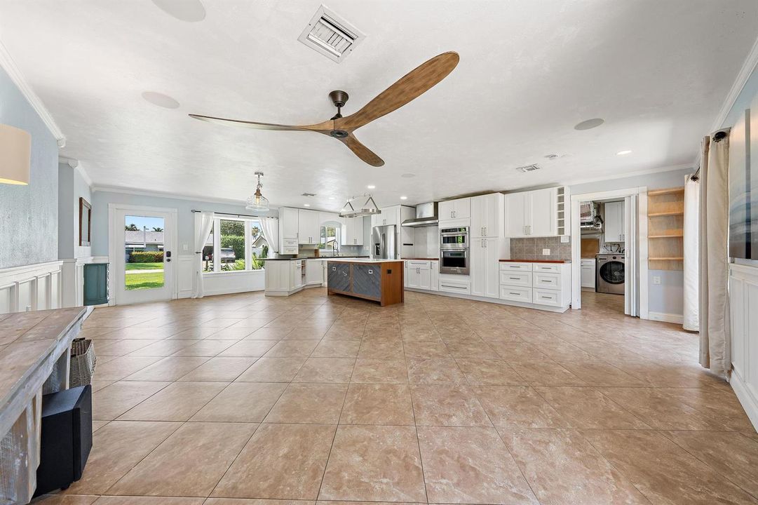 Kitchen:living room