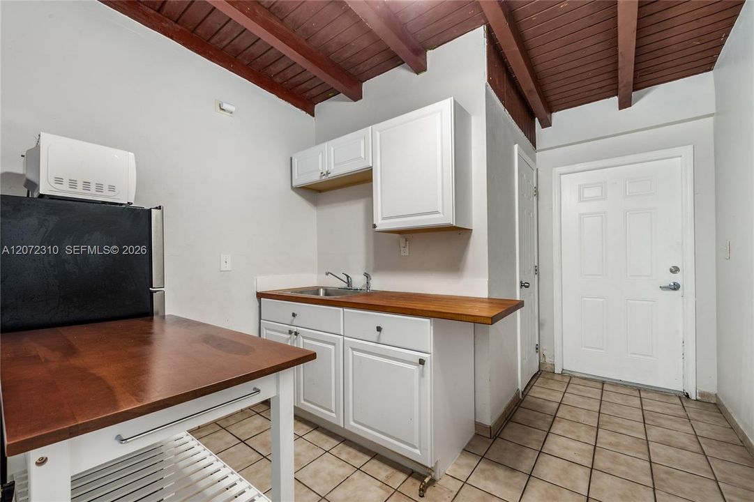 На продажу: $749,999 (4 спален, 3 ванн, 1525 Квадратных фут)