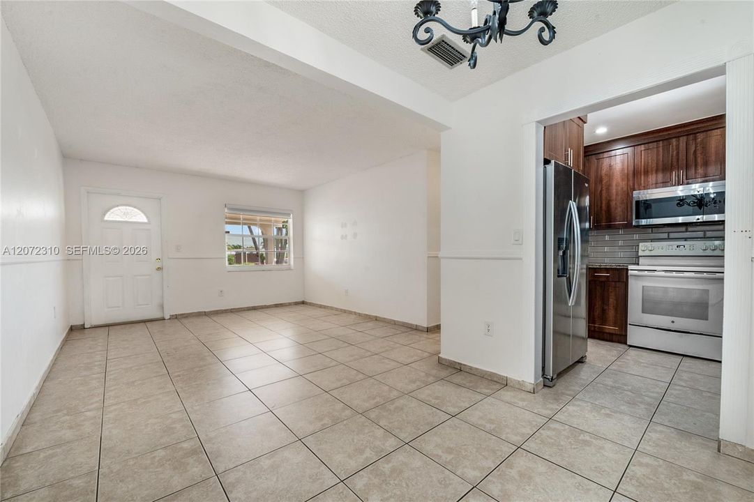 На продажу: $749,999 (4 спален, 3 ванн, 1525 Квадратных фут)